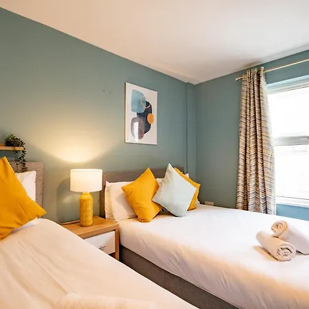 度假居 Location! Location! Centre Townhouse Sleeps 6 戈尔韦
