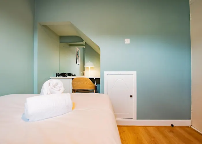 度假居 Location! Location! Centre Townhouse Sleeps 6 *