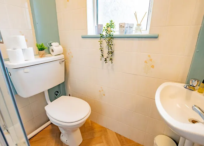 Location! Location! Centre Townhouse Sleeps 6 * 戈尔韦