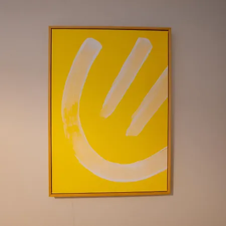 Location! Location! Centre Townhouse Sleeps 6 *